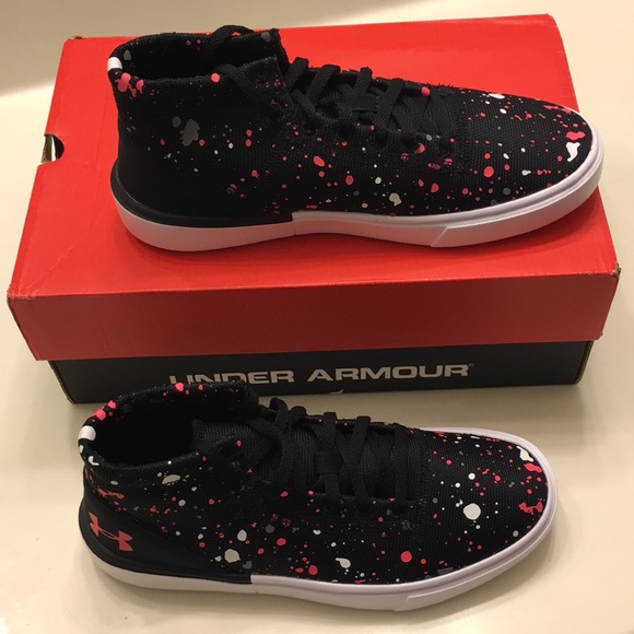 under Armour Girls Shoes - Picture 5 of 8